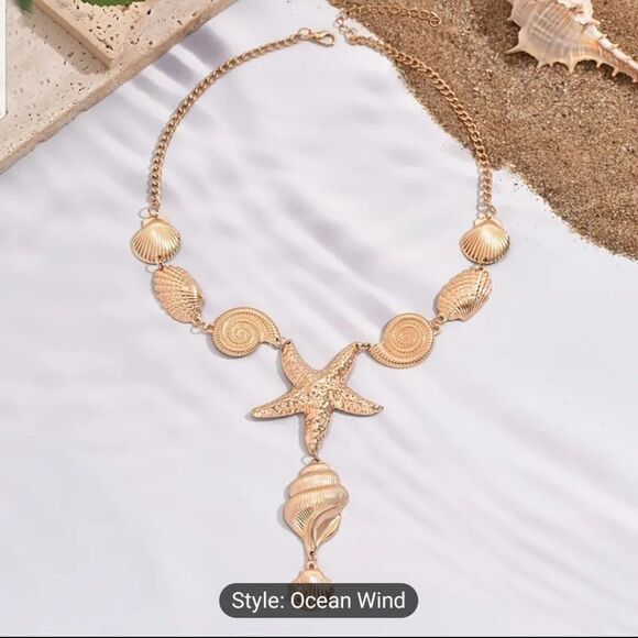 ❤ Starfish and Shell Necklace - Picture 3 of 9